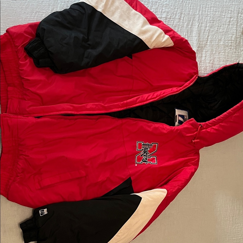 Nebraska LOGO 7 Red and Black Hooded Puffer Jacket